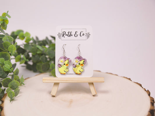 Baby chick in a adorable sun hat, polymer clay, light weight